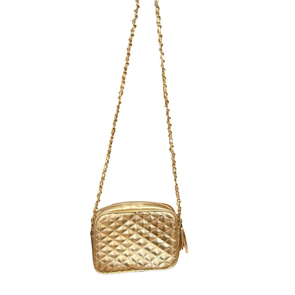 Chateau Crossbody Bag‎ Quilted Tassel Chain Strap Camera Bag Gold Excellent